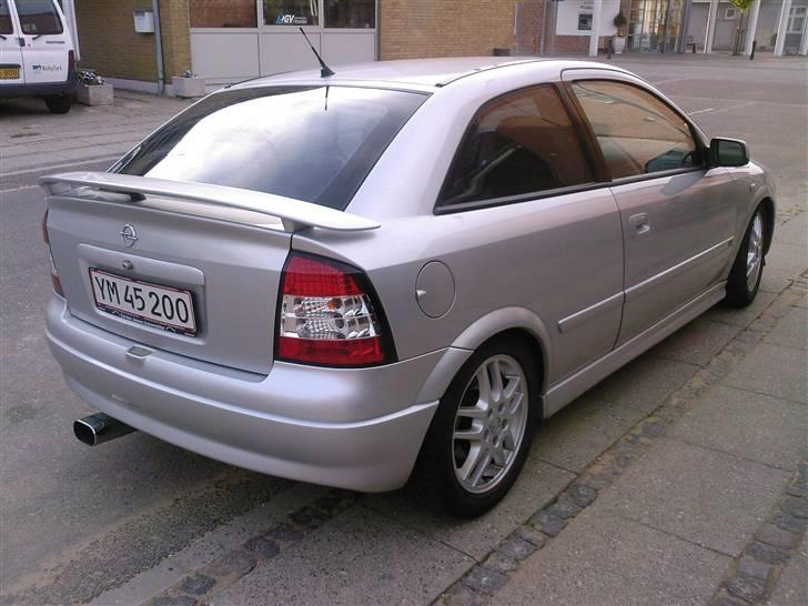 Opel Astra 2.0 16v Sport billede 3