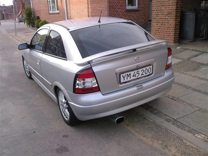 Opel Astra 2.0 16v Sport billede 4