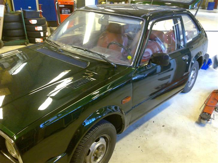Honda civic 1,3 3d "solgt" - lærlingen der købte den har fået den malet billede 12