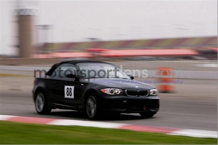 BMW 135i Cabriolet - Vandmærket skyldes at billedet er taget af en professionel fotograf, og jeg har ikke adgang til originalen billede 3