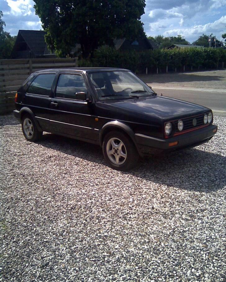 VW Golf 2 1.8     SOLGT billede 2