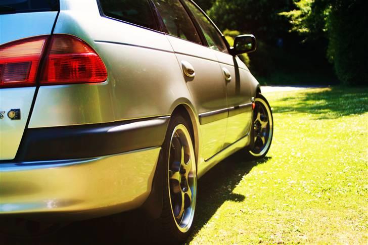 Toyota avensis st,car sol model billede 2