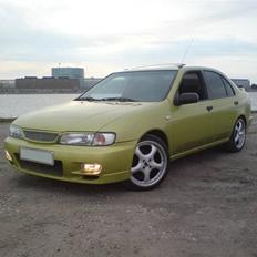 Nissan Almera SR