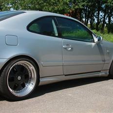 Mercedes Benz clk 320 AMG style