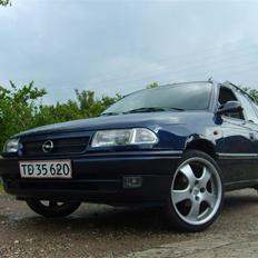 Opel Astra F stc 1,6i *Solgt*