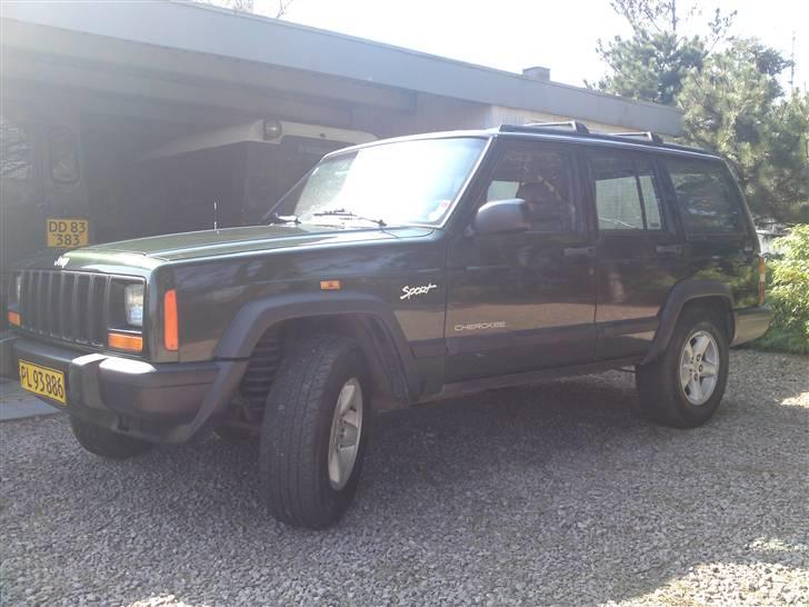 Jeep cherokee sport SOLGT billede 2