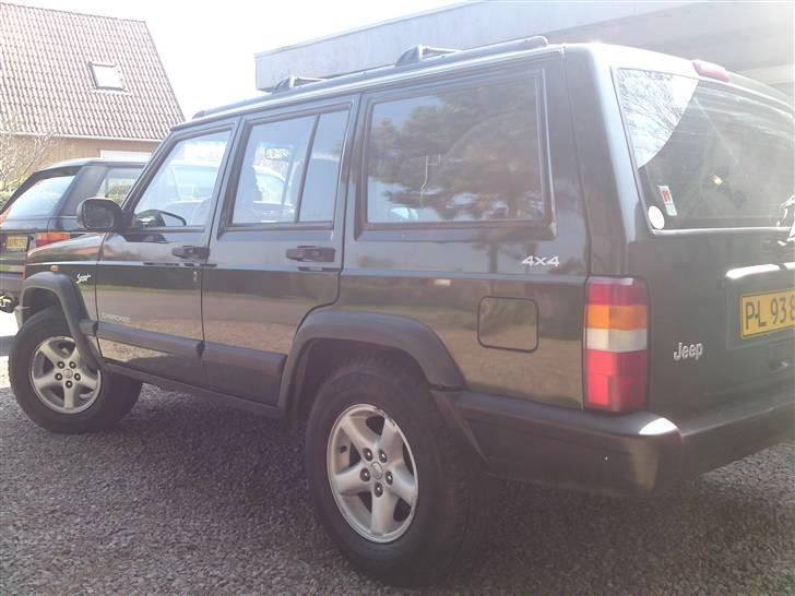 Jeep cherokee sport SOLGT billede 3