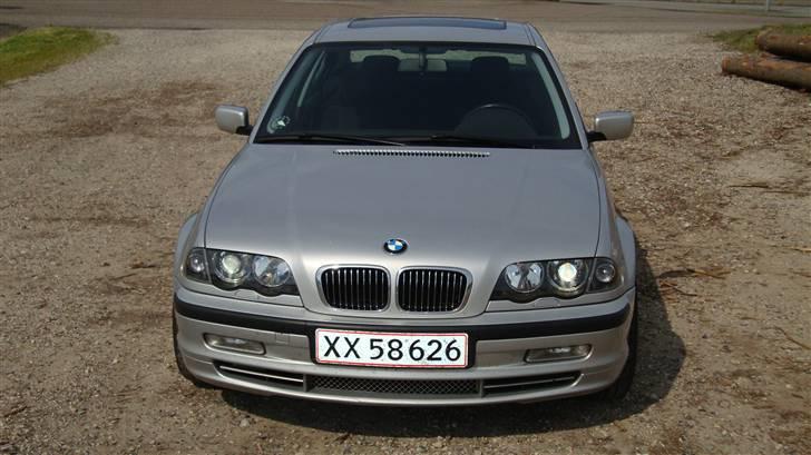 BMW 330i solgt billede 9