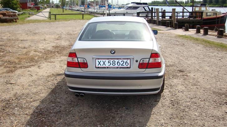 BMW 330i solgt billede 15