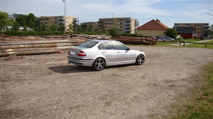 BMW 330i solgt billede 16