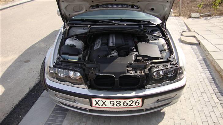 BMW 330i solgt billede 19