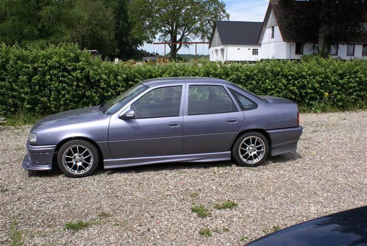 Opel vectra a Solgt - så kom der andre fælge på konens vogn...   billede 9