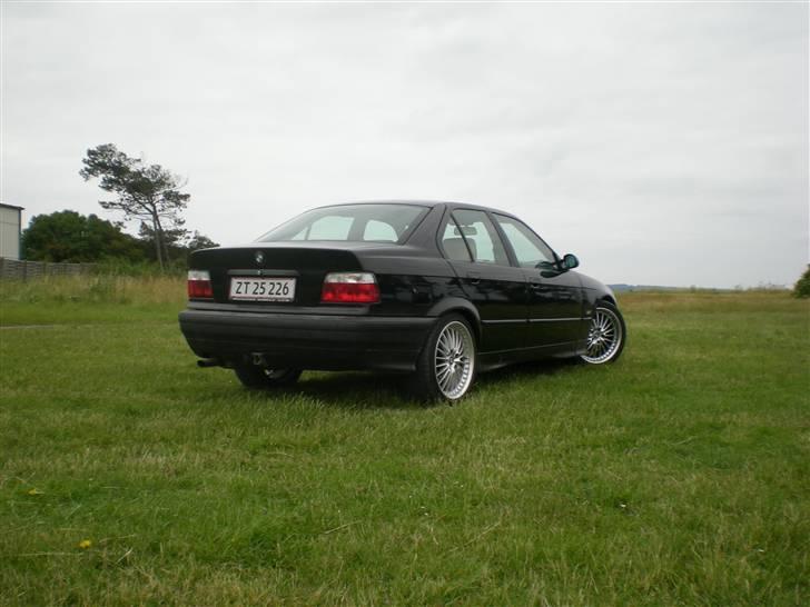 BMW e36 320i *Solgt* billede 6
