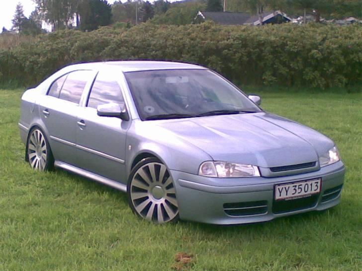 Skoda octavia "SOLGT" - FAR´S VOGN billede 1