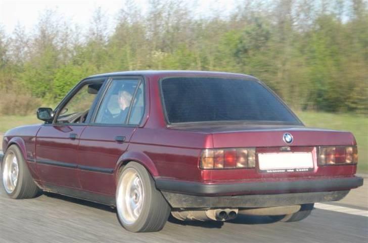 BMW E30 320i @ noget andet - den strækker lidt ben på motorvejen på vej til Koed 2009 billede 3