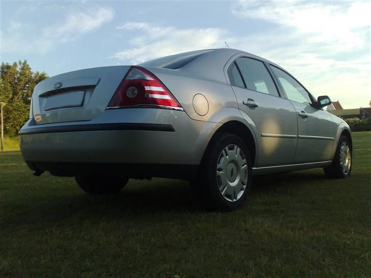 Ford Mondeo 1,8 Trend billede 6