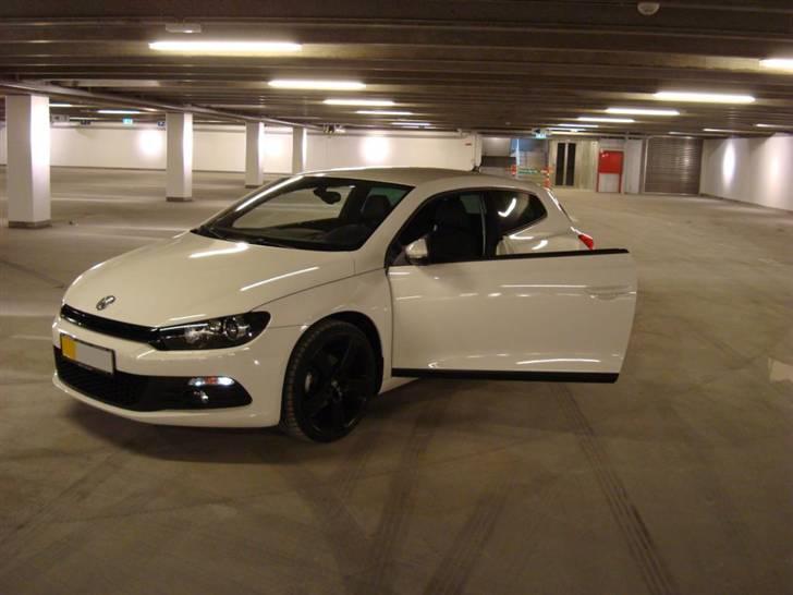 VW Scirocco 2,0 TDI DSG [SOLGT] - Ældre billede kun med Oettinger hjul billede 11