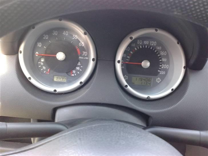 VW polo 1.4 - med blåt lys i :-) billede 6