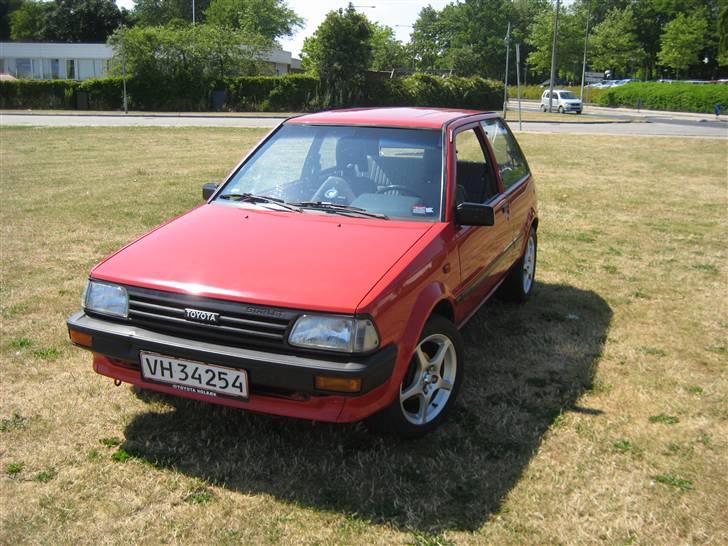 Toyota Starlet 1,0 EP70 *SOLGT* billede 8