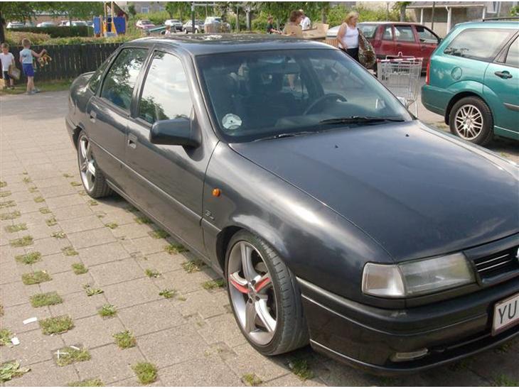 {{currentPhoto.altText}} billede {{currentPhoto.number}}