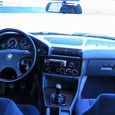 BMW e34 525i (SOLGT)