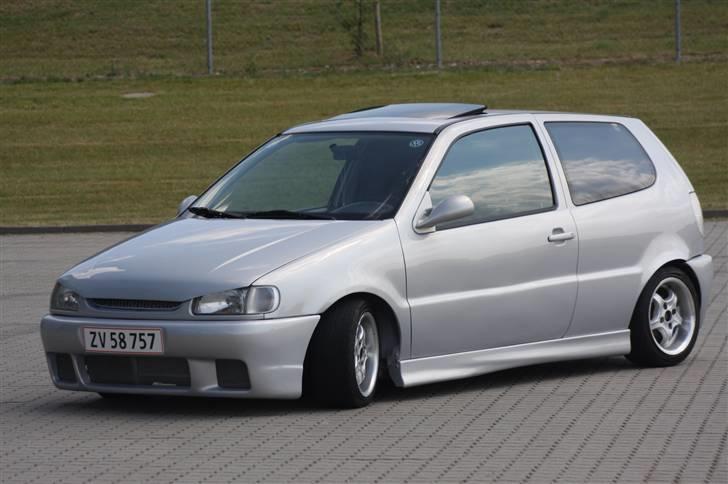 VW Polo' 6n silver édition billede 2