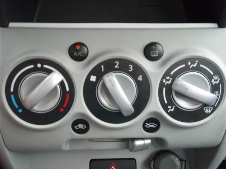 Suzuki Alto 1,0 GLS Aircon - Gudeknap den der Aircon i sommervarmen billede 15