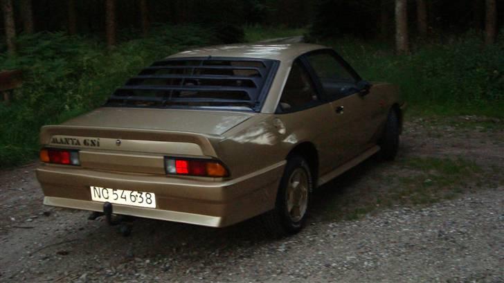 Opel Manta Gsi Jubilæumsmodel billede 4