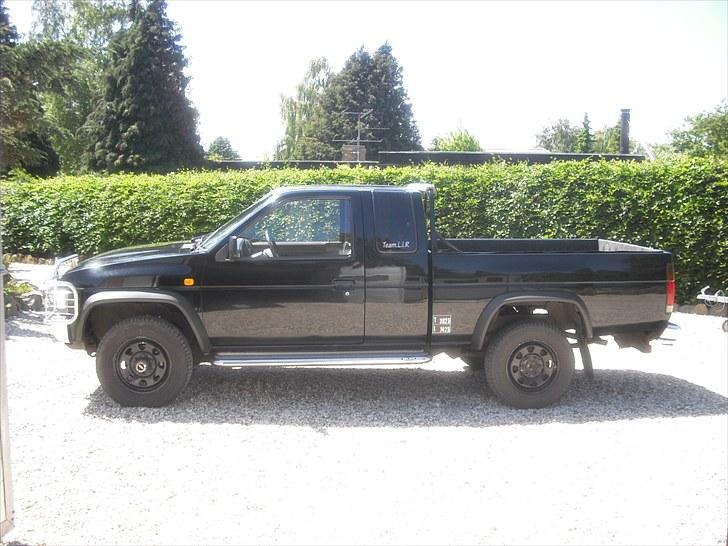Nissan king cab*SOLGT* - Mangler en ladbøjle billede 2