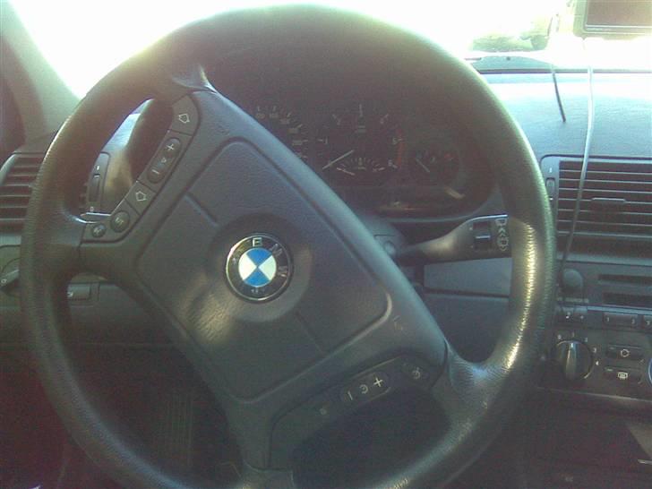 BMW 320d billede 6