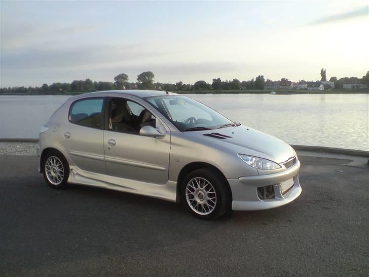 Peugeot 206 2,0 HDI solgt.! billede 2