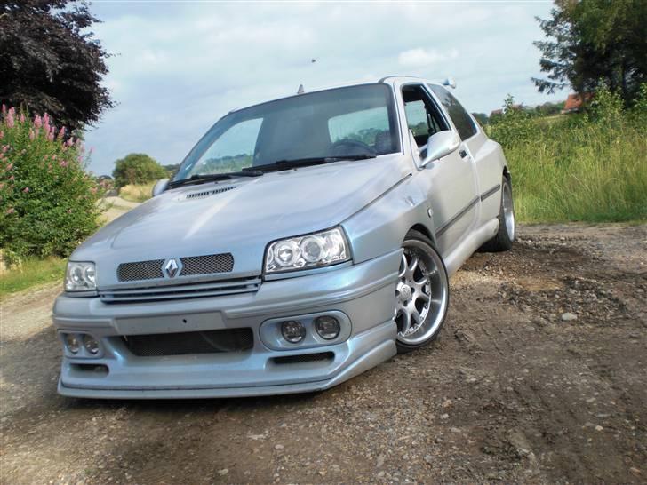 Renault Clio 1.8 16v Turbo SOLGT billede 1