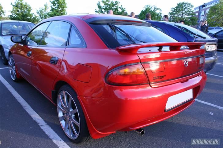 Mazda 323F BA GLX billede 16