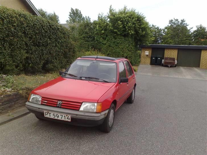 Peugeot 205 GRD SOLGT! billede 1