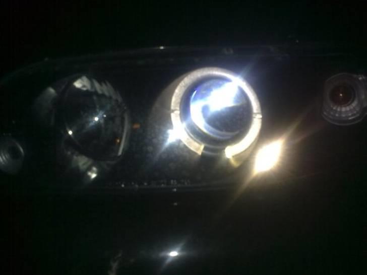 Fiat Punto 85 16V ELX ("DØD") - Fuld funktionelle angle eyes :D billede 3