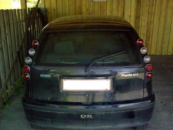 Fiat Punto 85 16V ELX ("DØD") - Her er mine baglygter lige blevet installeret billede 5