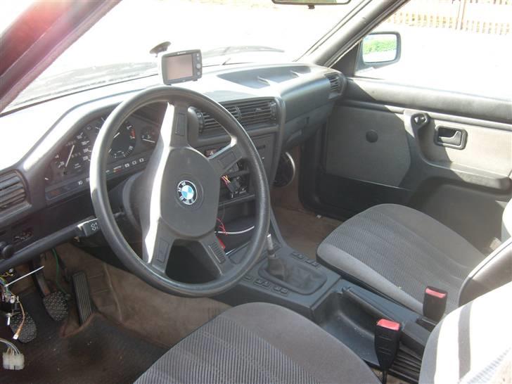 BMW 320i *SKROTTET* billede 5
