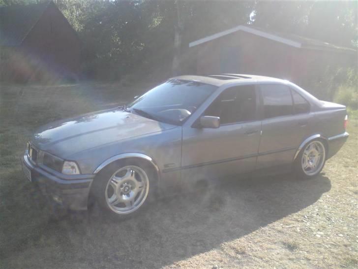 BMW E36 320i **SOLGT** billede 2