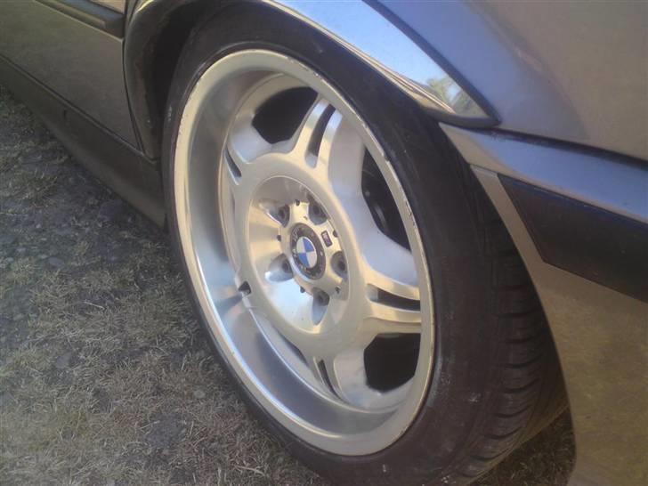 BMW E36 320i **SOLGT** billede 3