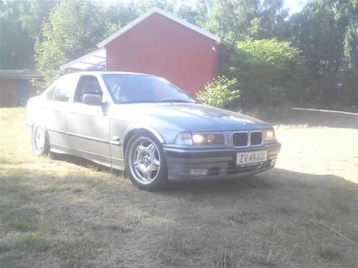 BMW E36 320i **SOLGT** billede 5