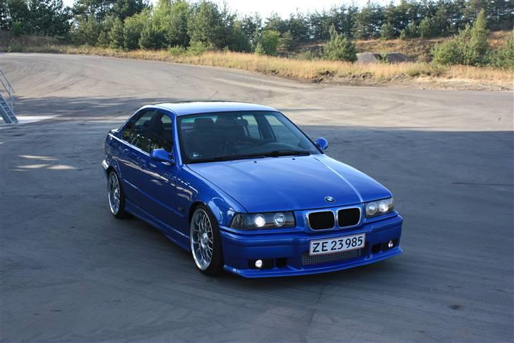 BMW 320i  solgt billede 5