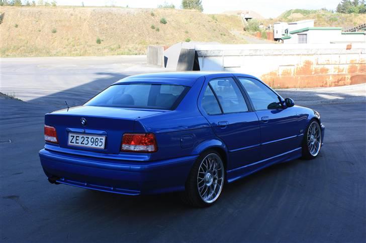 BMW 320i  solgt billede 6