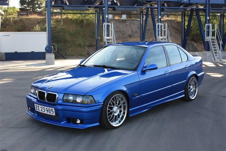 BMW 320i  solgt billede 11