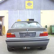 BMW E36 318 is coupé