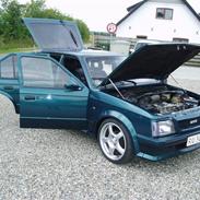 Opel kadett d 1,8 GTE