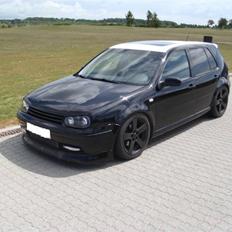 VW Golf 1.8 TURBO - Solgt