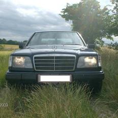 Mercedes Benz W124 200D *SOLGT*
