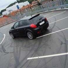 Kia Cee'd 1,6 CRDI Exclusive