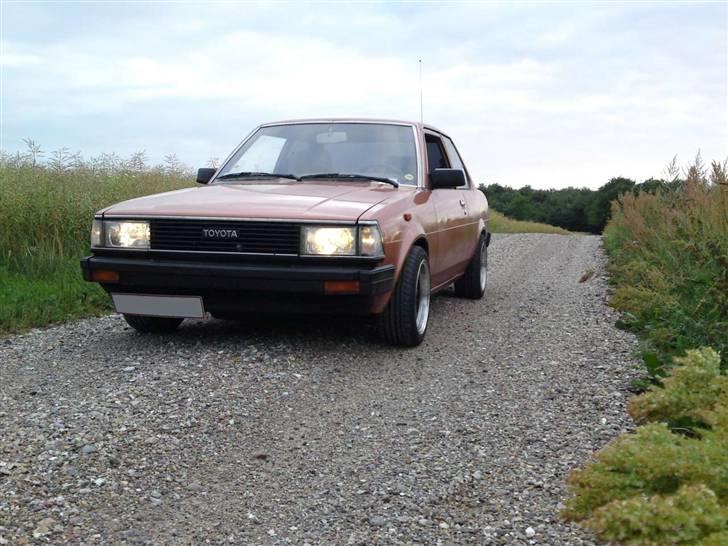 Toyota Corolla KE70 Solgt - Gammel front billede 5