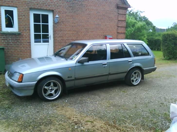 Opel rekord e2 billede 3